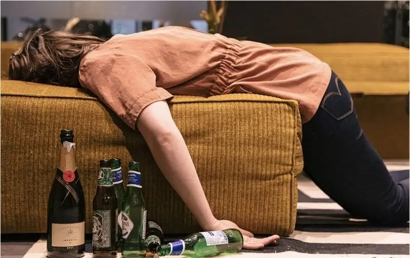 Ảnh uống bia hài hước và những tình huống thú vị Ảnh uống bia hài hước và những tình huống thú vị