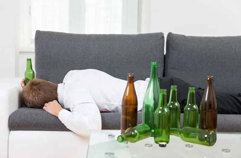 Khoảnh khắc uống bia hài hước khó quên Khoảnh khắc uống bia hài hước khó quên