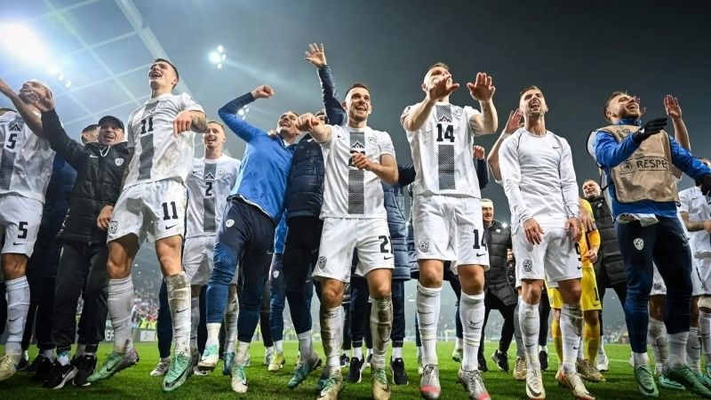 Từng khoảnh khắc của đội tuyển Slovenia trong ảnh khiến fan thích thú