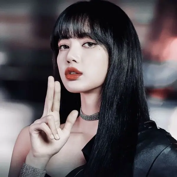 Hình ảnh Lisa ngầu lan tỏa sức hút mạnh mẽ Hình ảnh Lisa ngầu lan tỏa sức hút mạnh mẽ