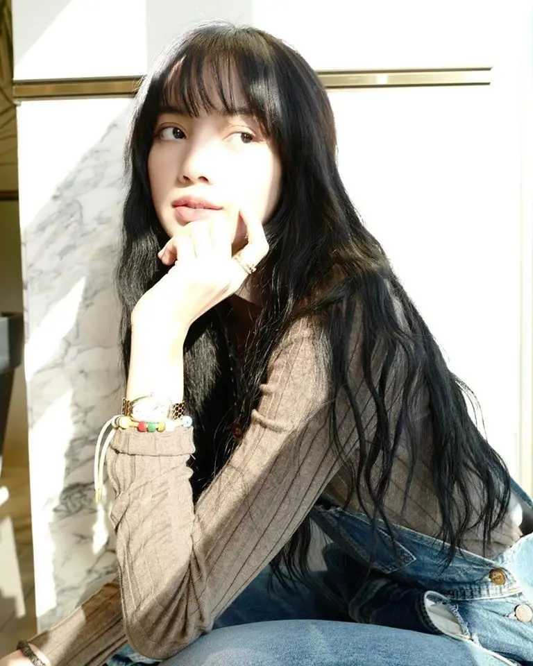 Ảnh Lisa xinh đẹp như nàng thơ đầy cuốn hút Ảnh Lisa xinh đẹp như nàng thơ đầy cuốn hút