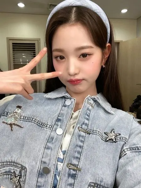 Ảnh Wonyoung cute đầy năng lượng tích cực