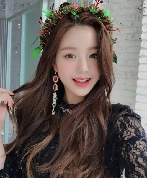 Ảnh Wonyoung cute với nụ cười rạng rỡ