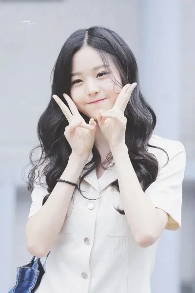 Những khoảnh khắc đáng nhớ qua ảnh Wonyoung cute