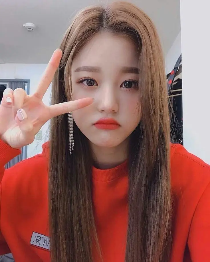 Ảnh Wonyoung cute làm nổi bật nét dễ thương tự nhiên