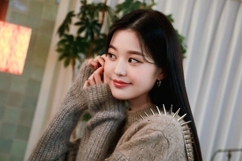 Ảnh Wonyoung đẹp như một tác phẩm nghệ thuật