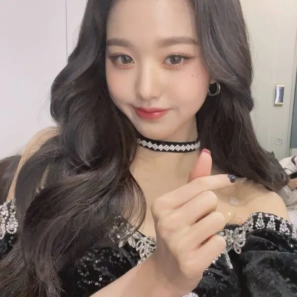 Khám phá vẻ đáng yêu qua ảnh Wonyoung cute