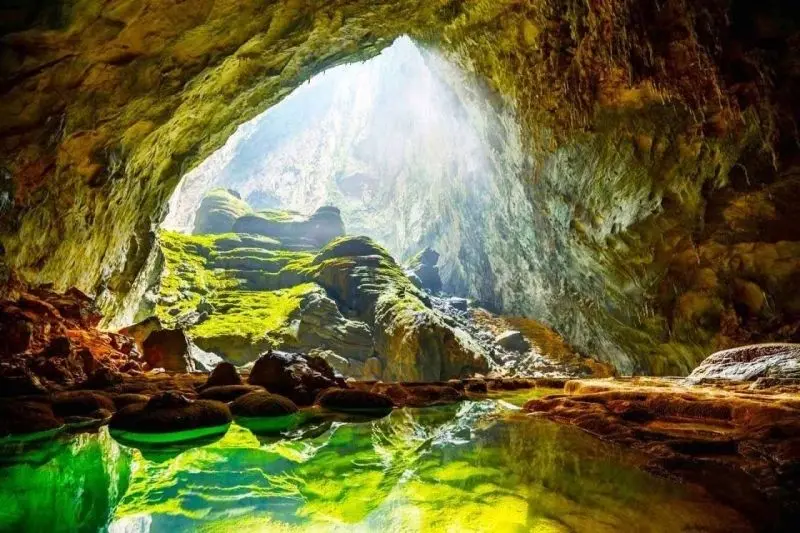 Vẻ đẹp hùng vĩ của núi rừng trên quê hương đất nước Việt Nam Vẻ đẹp hùng vĩ của núi rừng trên quê hương đất nước Việt Nam