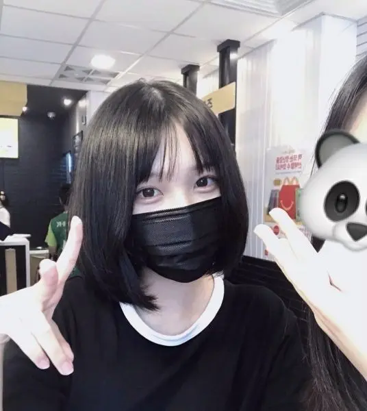 Ảnh gái xinh tóc ngắn che mặt đầy bí ẩn Ảnh gái xinh tóc ngắn che mặt đầy bí ẩn