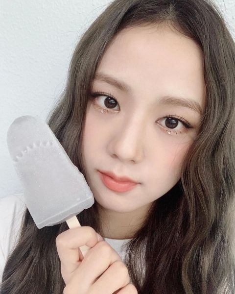 Ảnh ăn kem ngọt ngào cho mùa hè sảng khoái Ảnh ăn kem ngọt ngào cho mùa hè sảng khoái