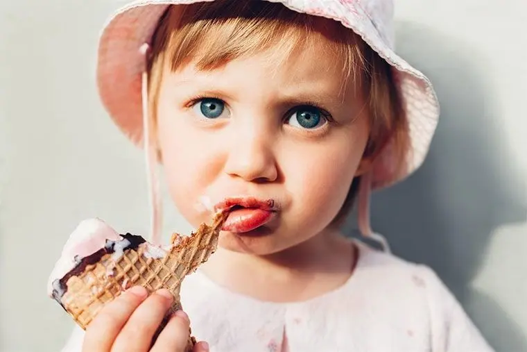 Ảnh ăn kem cute khiến bạn yêu ngay từ cái nhìn đầu tiên Ảnh ăn kem cute khiến bạn yêu ngay từ cái nhìn đầu tiên