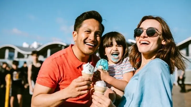 Cảm nhận niềm vui qua ảnh ăn kem cute Cảm nhận niềm vui qua ảnh ăn kem cute