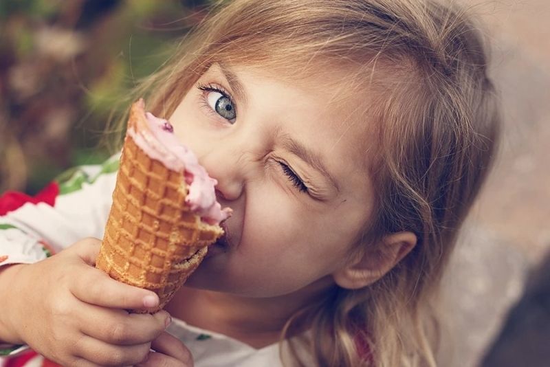 Ảnh ăn kem giúp bạn cảm nhận sự thư giãn Ảnh ăn kem giúp bạn cảm nhận sự thư giãn