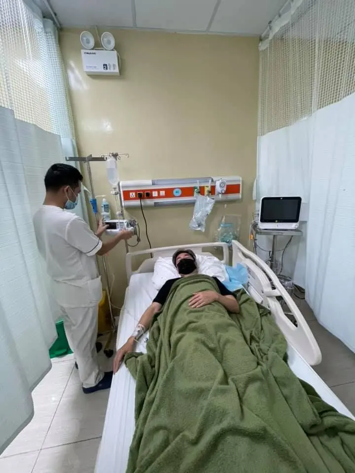 Truyền nước biển ở bệnh viện trong không gian sạch sẽ Truyền nước biển ở bệnh viện trong không gian sạch sẽ