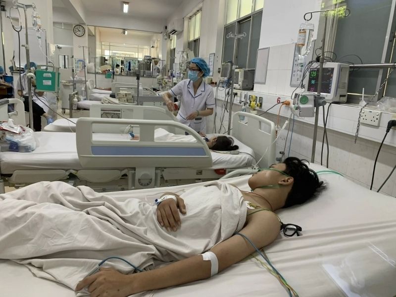 Hình ảnh truyền nước biển ở bệnh viện với không gian hiện đại Hình ảnh truyền nước biển ở bệnh viện với không gian hiện đại