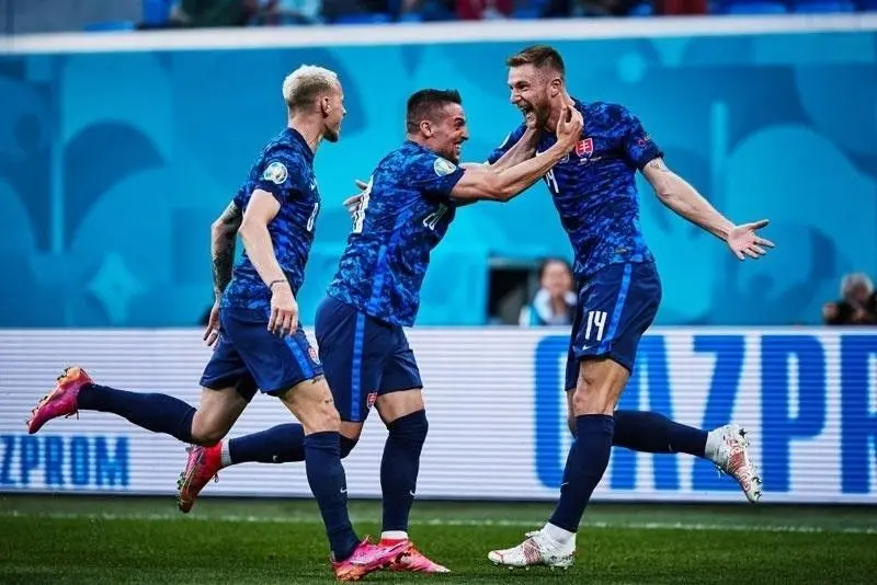 Tinh thần thi đấu mạnh mẽ của đội tuyển Slovakia trên sân