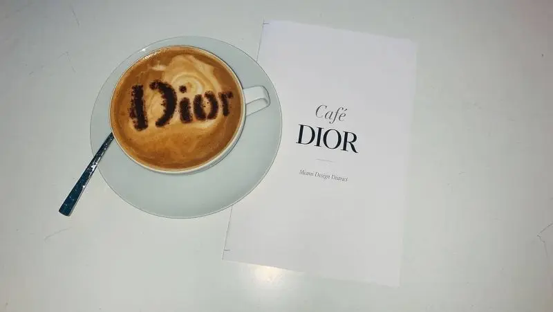 Ảnh Dior sang trọng nổi bật trong các bộ sưu tập Ảnh Dior sang trọng nổi bật trong các bộ sưu tập