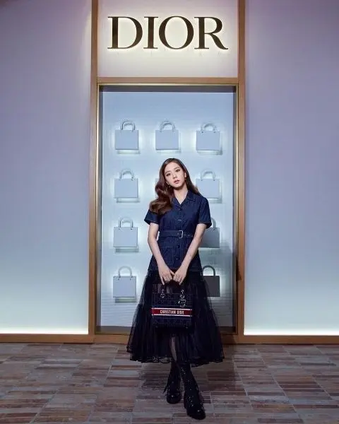 Ảnh Dior đẹp là điểm nhấn hoàn hảo cho trang cá nhân Ảnh Dior đẹp là điểm nhấn hoàn hảo cho trang cá nhân