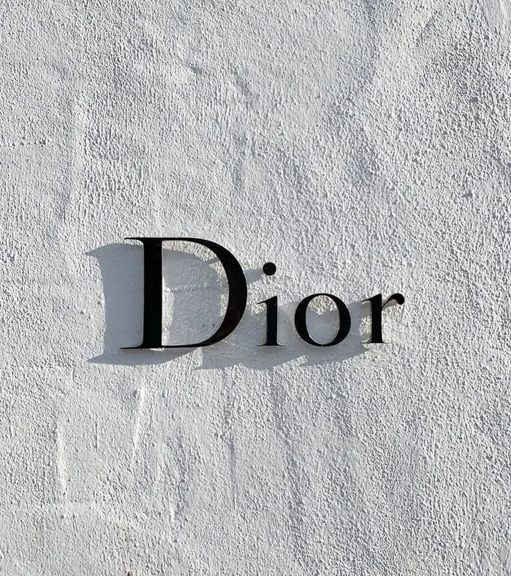 Những ảnh Dior đẹp tạo cảm hứng cho phong cách thời trang Những ảnh Dior đẹp tạo cảm hứng cho phong cách thời trang