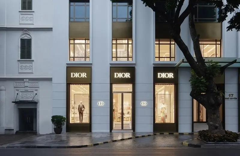 Hình ảnh Dior sang trọng thể hiện nét đẹp thanh lịch Hình ảnh Dior sang trọng thể hiện nét đẹp thanh lịch