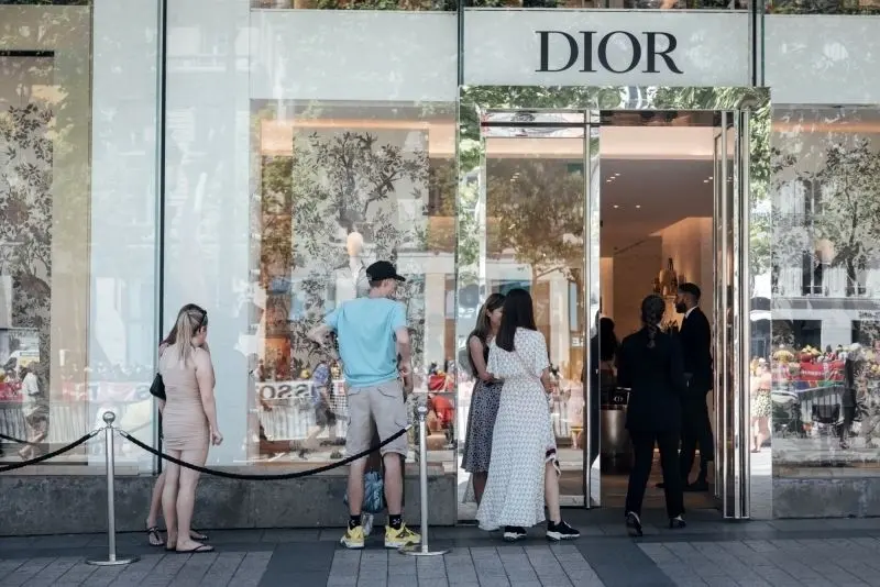 Hình ảnh Dior sang trọng thể hiện sự tinh tế vượt thời gian Hình ảnh Dior sang trọng thể hiện sự tinh tế vượt thời gian