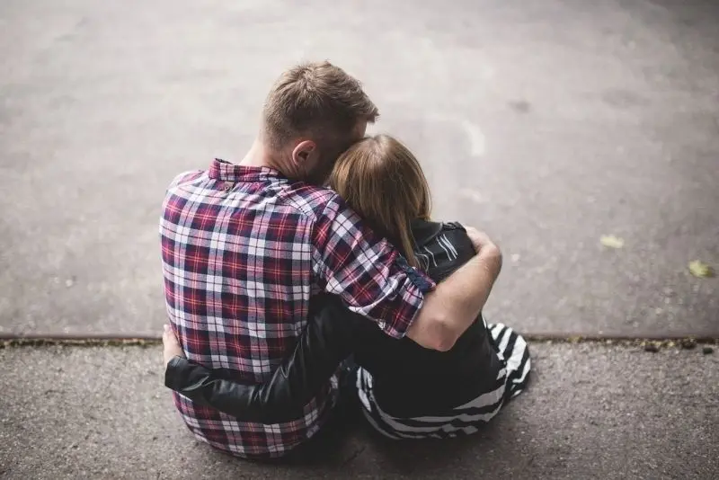 Tìm cảm hứng tình yêu qua ảnh ôm nhau lãng mạn Tìm cảm hứng tình yêu qua ảnh ôm nhau lãng mạn