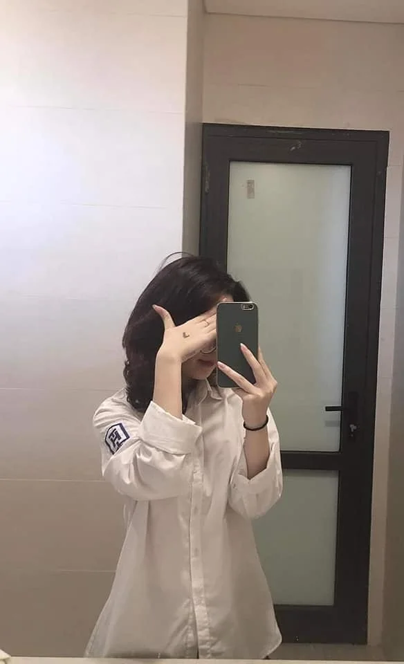 Phong cách độc đáo trong ảnh mạng gái chụp dáng trẻ trung Phong cách độc đáo trong ảnh mạng gái chụp dáng trẻ trung