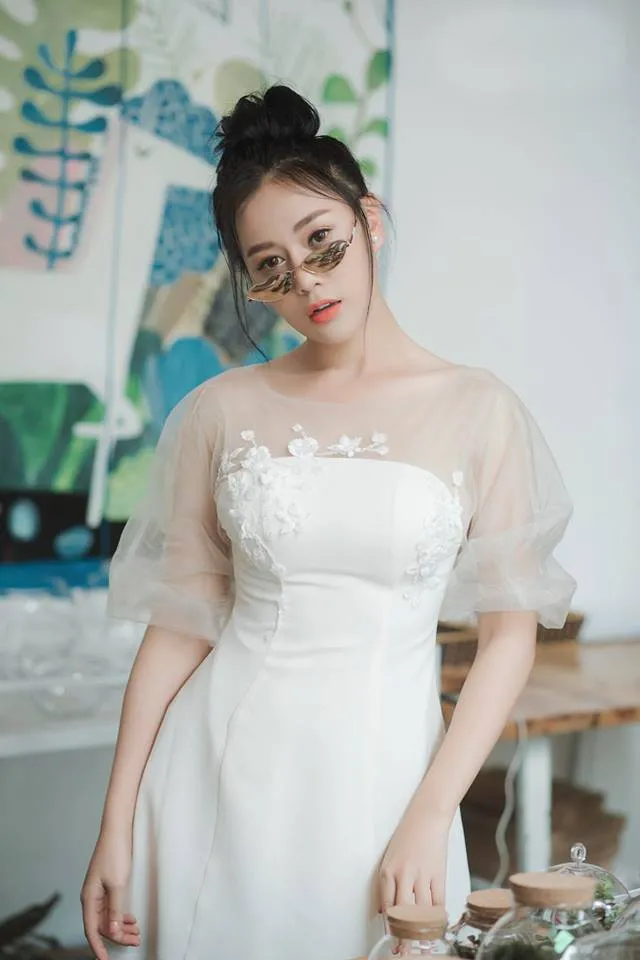 Phương Oanh sở hữu nét đẹp tự nhiên và quyến rũ Phương Oanh sở hữu nét đẹp tự nhiên và quyến rũ