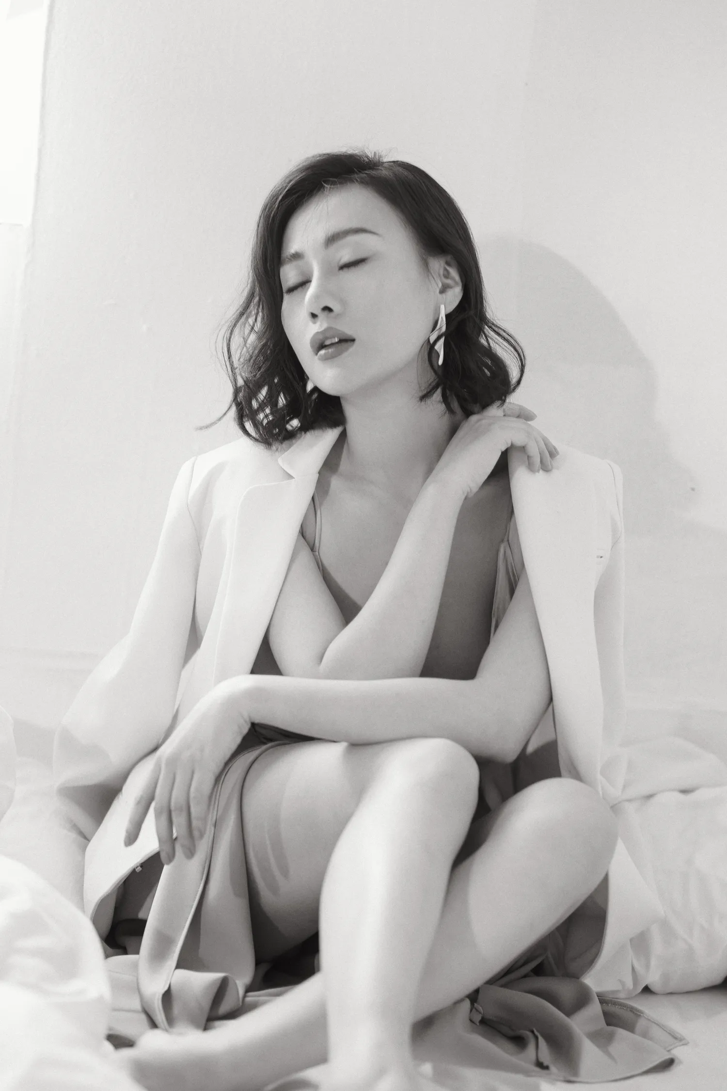 Phương Oanh sở hữu ánh mắt đầy thu hút và dịu dàng Phương Oanh sở hữu ánh mắt đầy thu hút và dịu dàng