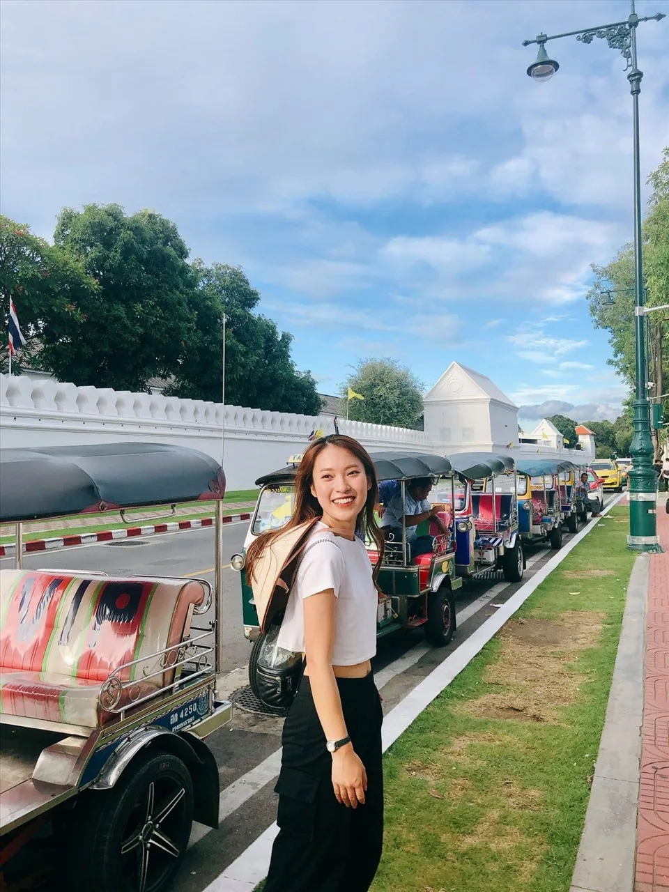 MC Khánh Vy tỏa sáng với sự duyên dáng và chuyên nghiệp trong công việc.phục mới nhất! MC Khánh Vy tỏa sáng với sự duyên dáng và chuyên nghiệp trong công việc.phục mới nhất!