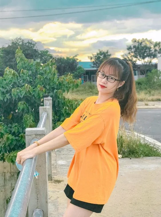 Hình ảnh gái xinh cute với nụ cười tỏa sáng, làm say đắm lòng người. Hình ảnh gái xinh cute với nụ cười tỏa sáng, làm say đắm lòng người.