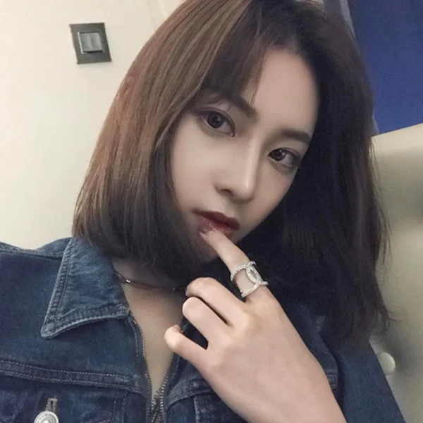 Gái xinh cute, làm cho không gian thêm tươi mới và dễ chịu. Gái xinh cute, làm cho không gian thêm tươi mới và dễ chịu.