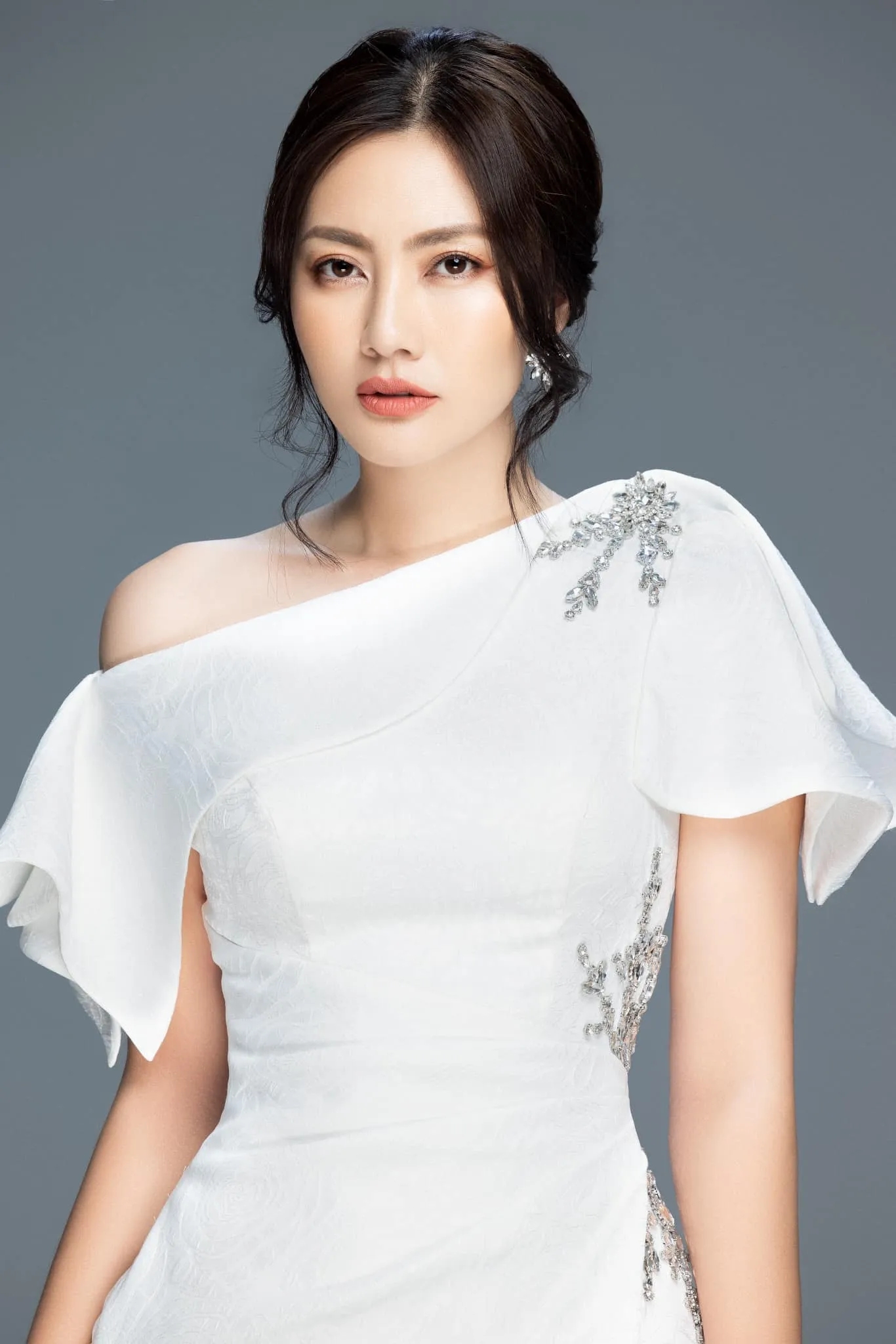 Ngọc Lan thể hiện nét đẹp dịu dàng và cuốn hút Ngọc Lan thể hiện nét đẹp dịu dàng và cuốn hút