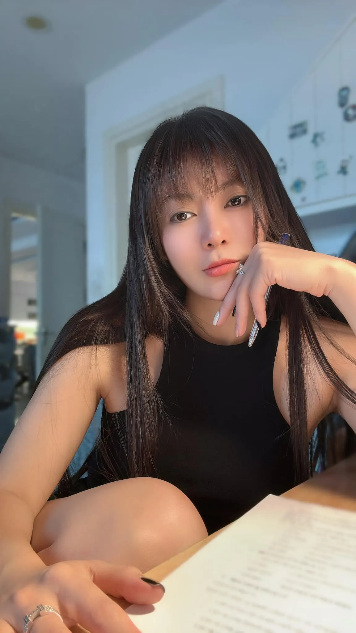 Thanh Hương khiến người xem phải ngắm nhìn với ánh mắt Thanh Hương khiến người xem phải ngắm nhìn với ánh mắt