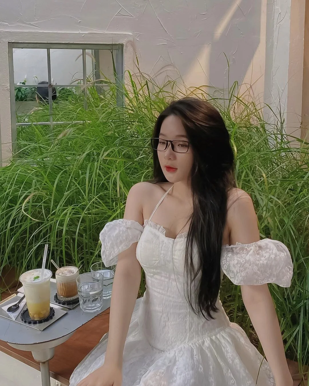 Hình ảnh gái xinh dễ thương tỏa sáng với nụ cười rạng rỡ. Hình ảnh gái xinh dễ thương tỏa sáng với nụ cười rạng rỡ.