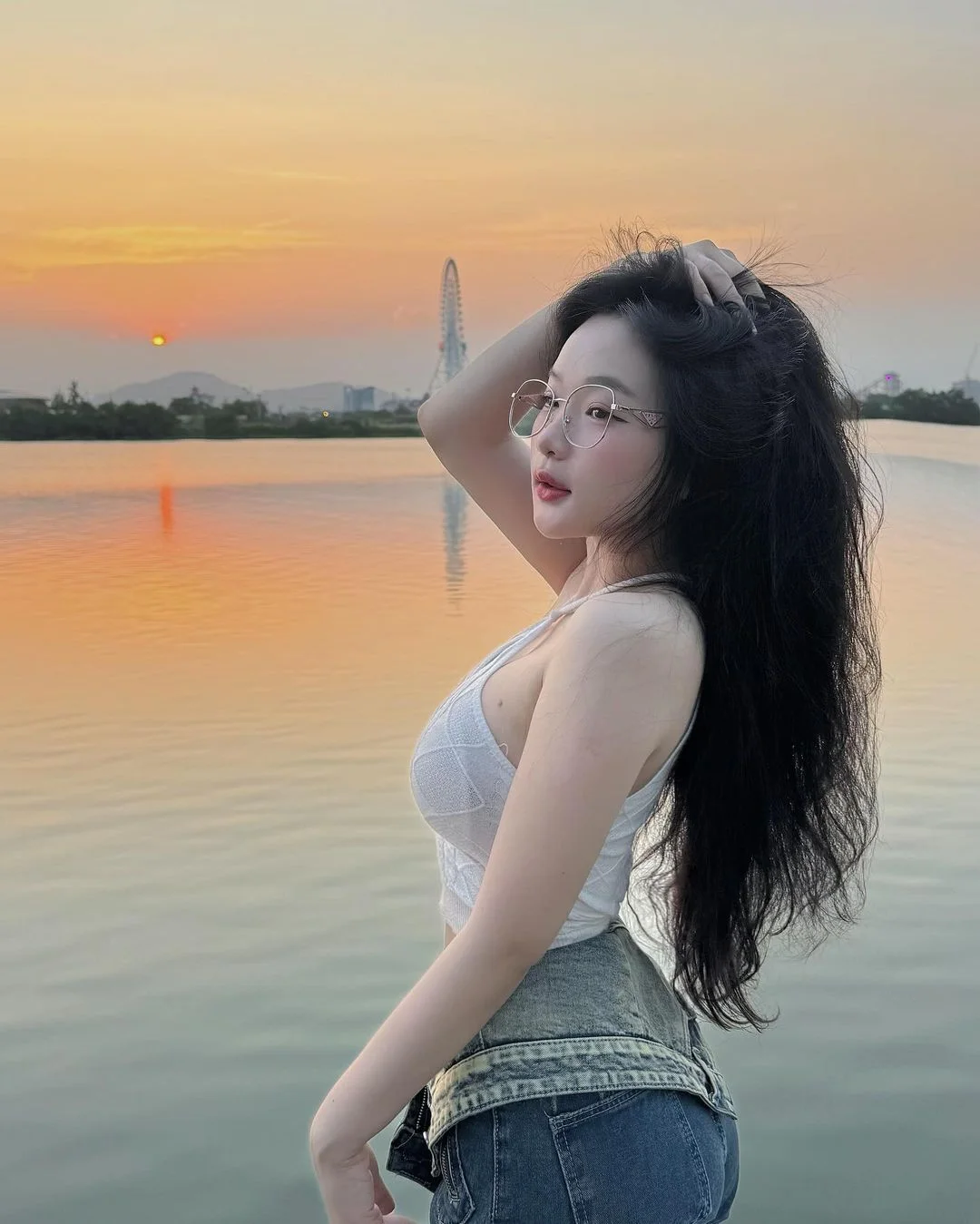 Hình ảnh gái xinh bikini khiến mùa hè thêm nóng bỏng. Hình ảnh gái xinh bikini khiến mùa hè thêm nóng bỏng.