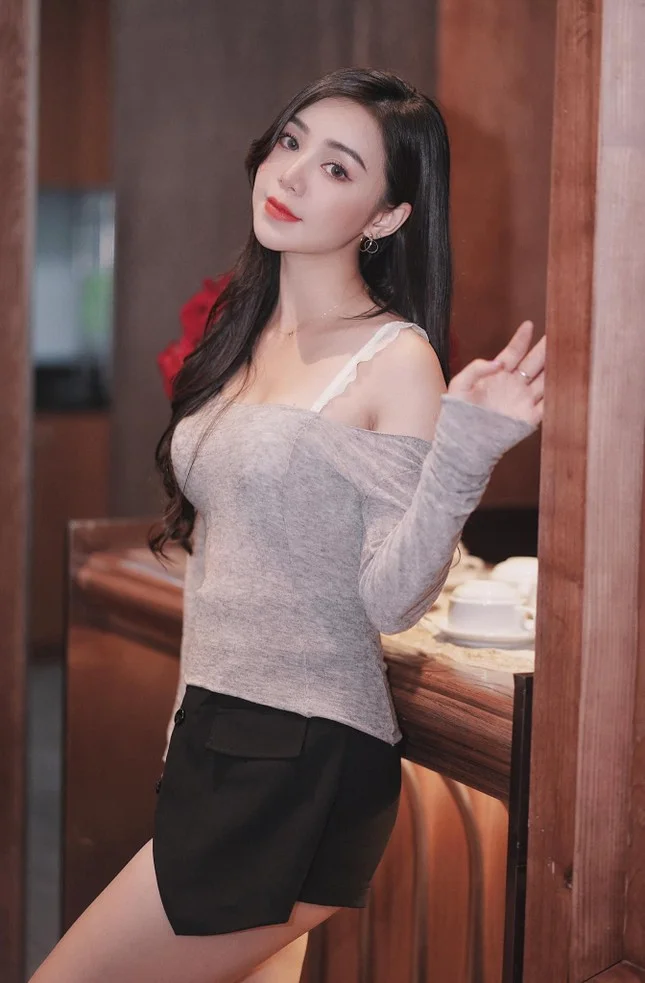 Quỳnh Kool thể hiện sự quyến rũ riêng biệt Quỳnh Kool thể hiện sự quyến rũ riêng biệt