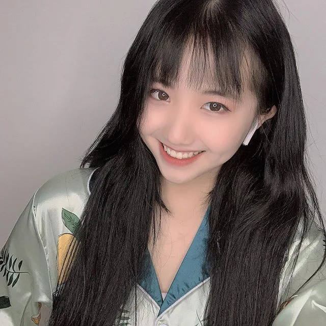 Hot girl Lê Thị Khánh Huyền và gu thời trang thời thượng. Hot girl Lê Thị Khánh Huyền và gu thời trang thời thượng.