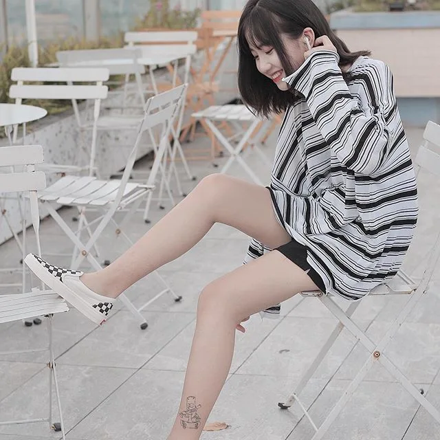 Hot girl Lê Thị Khánh Huyền tỏa sáng với vẻ đẹp cuốn hút. Hot girl Lê Thị Khánh Huyền tỏa sáng với vẻ đẹp cuốn hút.