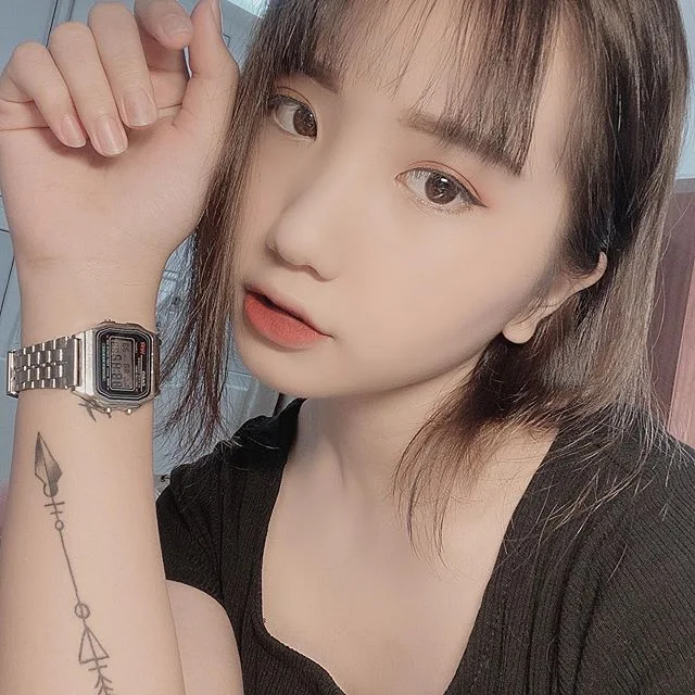 Hot girl Lê Thị Khánh Huyền - phong cách không thể bỏ qua. Hot girl Lê Thị Khánh Huyền - phong cách không thể bỏ qua.