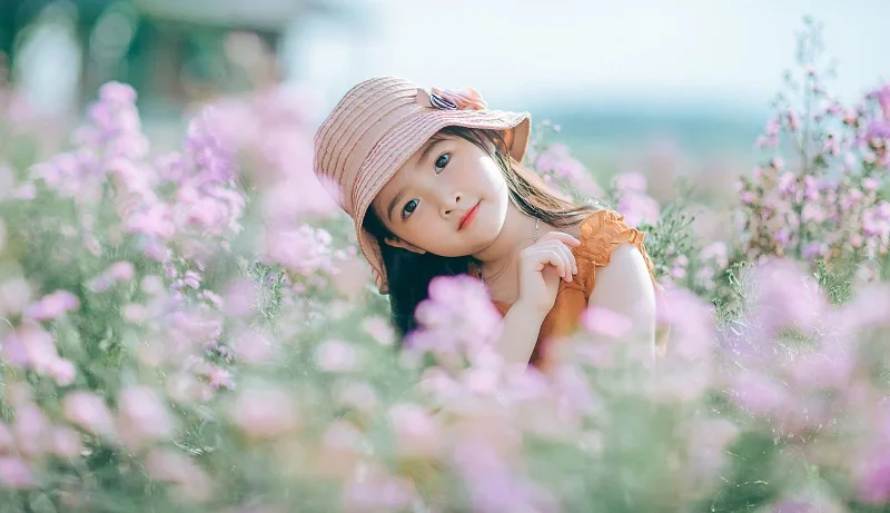 Dễ thương đến mức khó cưỡng với ảnh bé gái ngập tràn hạnh phúc. Dễ thương đến mức khó cưỡng với ảnh bé gái ngập tràn hạnh phúc.