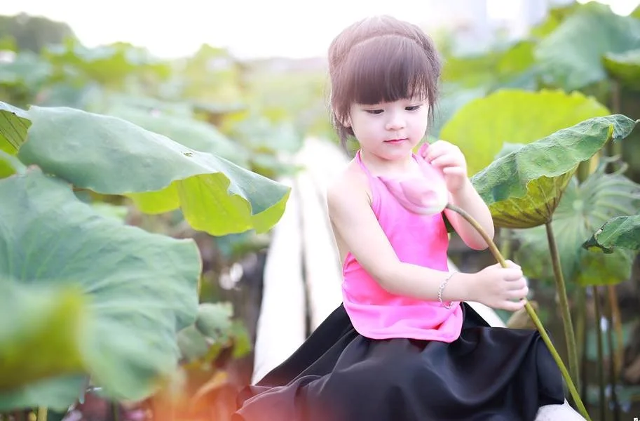 Nét dễ thương không thể bỏ qua trong mỗi ảnh bé gái cute, luôn làm người xem say mê. Nét dễ thương không thể bỏ qua trong mỗi ảnh bé gái cute, luôn làm người xem say mê.