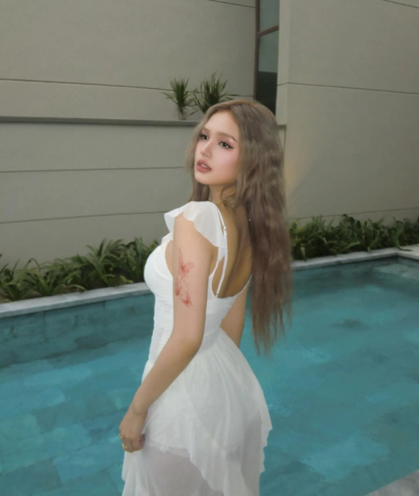 Hot girl Xoài Non khiến mọi người ngẩn ngơ mỗi lần xuất hiện. Hot girl Xoài Non khiến mọi người ngẩn ngơ mỗi lần xuất hiện.