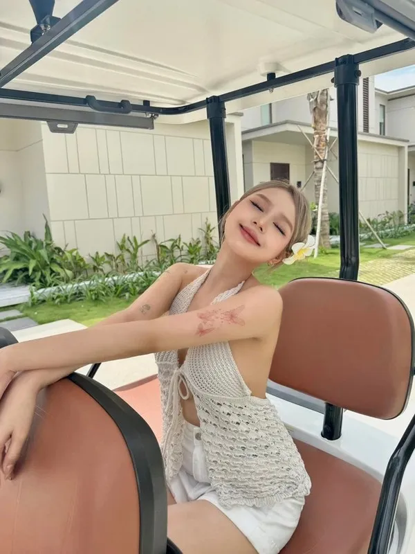 Xoài Non luôn khiến fan “phát cuồng” với sự gần gũi, chân thành. Xoài Non luôn khiến fan “phát cuồng” với sự gần gũi, chân thành.