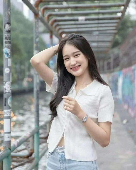 Đầy phong cách với avatar ảnh gái đẹp ngầu cho mạng xã hội. Đầy phong cách với avatar ảnh gái đẹp ngầu cho mạng xã hội.