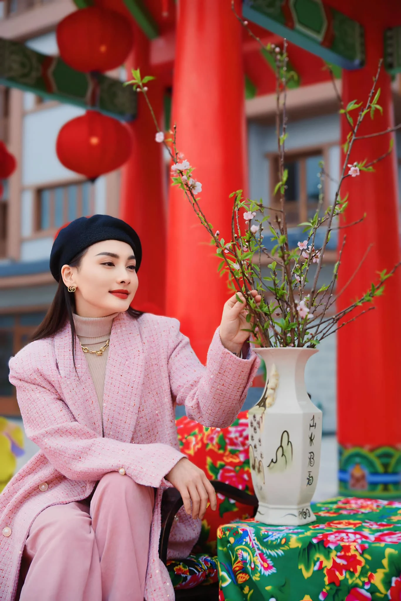 Bảo Thanh khiến mọi ánh nhìn phải dừng lại với vẻ đẹp dịu dàng Bảo Thanh khiến mọi ánh nhìn phải dừng lại với vẻ đẹp dịu dàng
