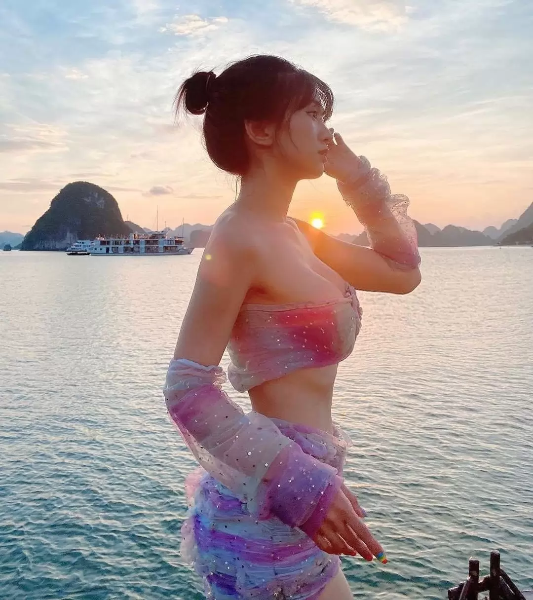 Lê Bống với nụ cười rạng rỡ Lê Bống với nụ cười rạng rỡ