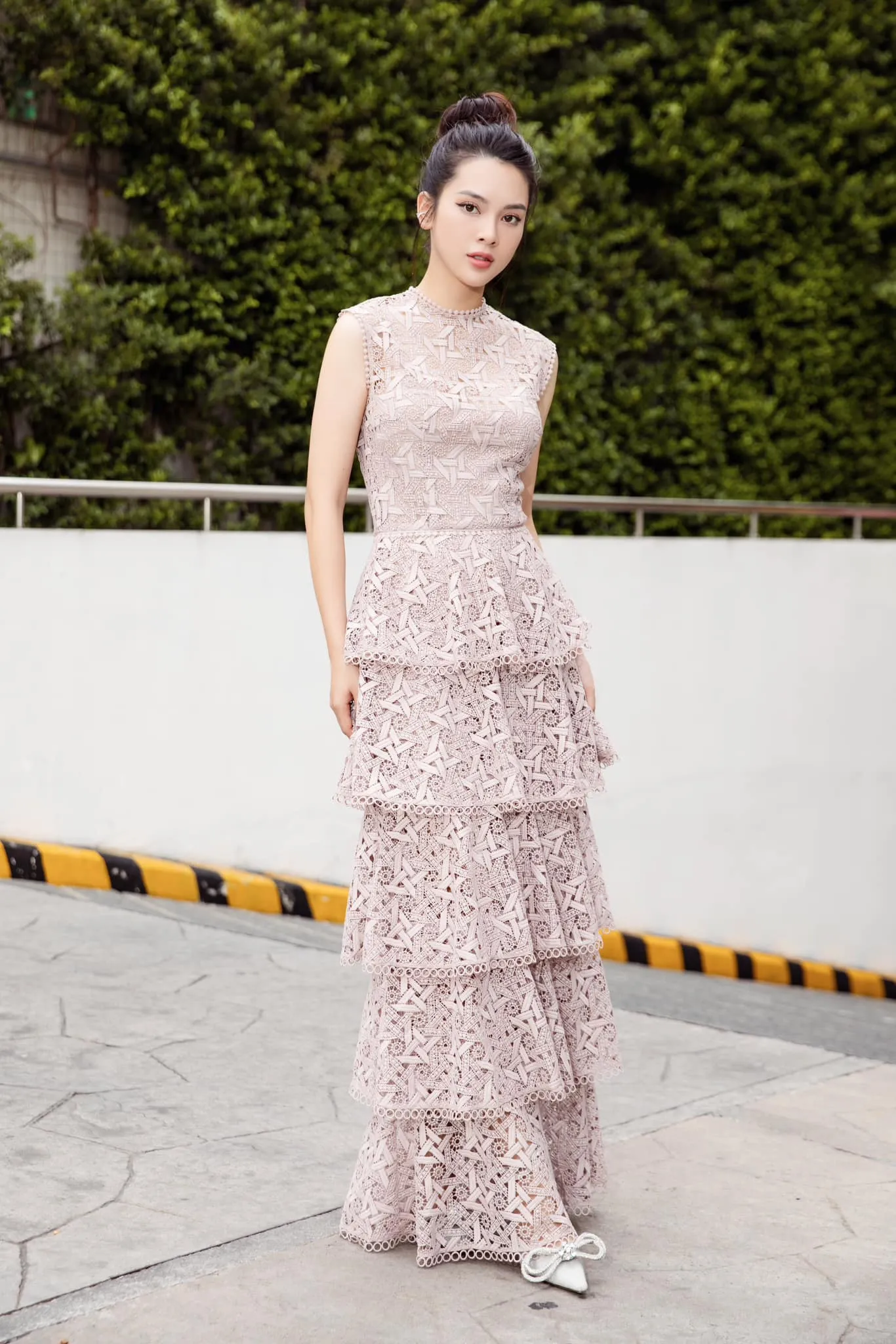 Quỳnh Lương tỏa sáng với ánh mắt sâu lắng Quỳnh Lương tỏa sáng với ánh mắt sâu lắng