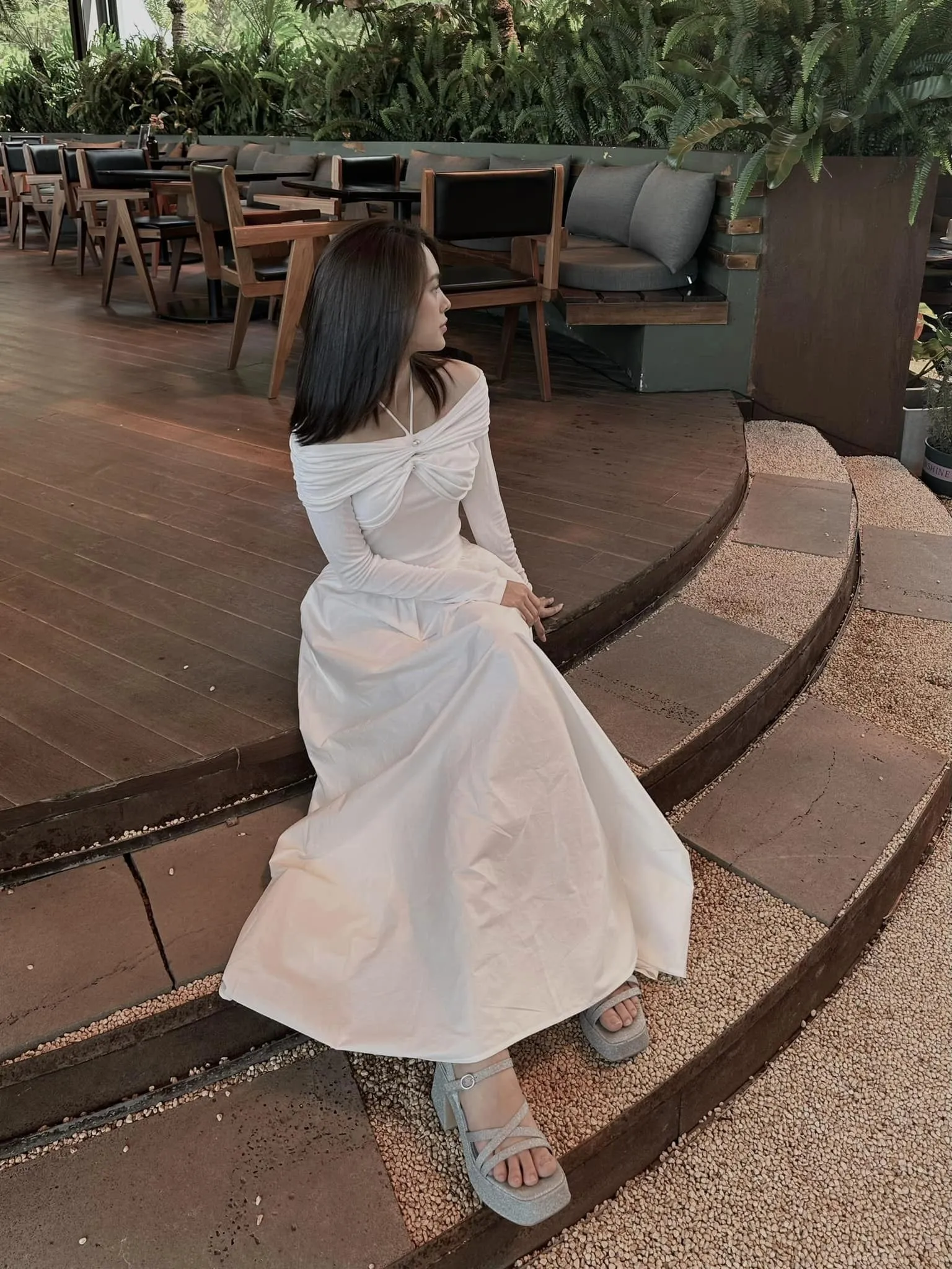 Quỳnh Lương mang đến sự cuốn hút qua ánh mắt sâu sắc Quỳnh Lương mang đến sự cuốn hút qua ánh mắt sâu sắc