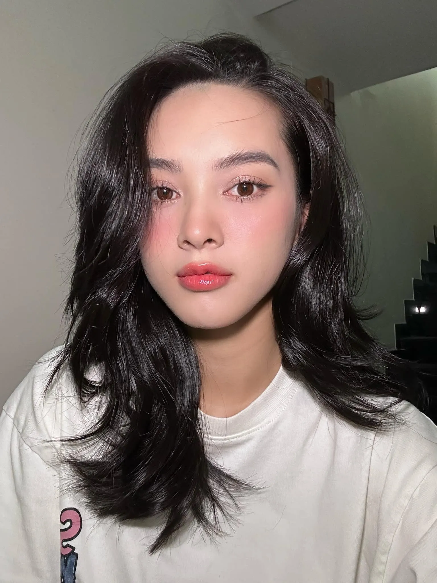 Quỳnh Lương khiến người xem phải chú ý với thần thái duyên dáng Quỳnh Lương khiến người xem phải chú ý với thần thái duyên dáng